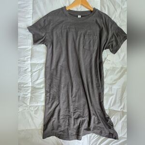 Old Navy Dark Gray Short Sleeve Dress Tee